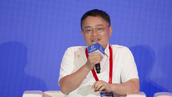 中昊针织董事长高宝霖：不反对AI	，但全民AI是有问题的